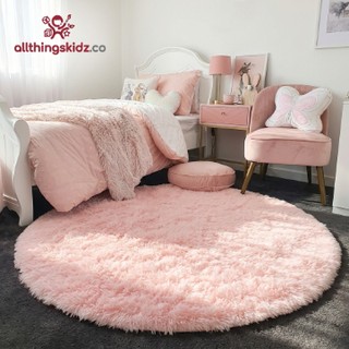 Summerkw_'s tweet photo. Make any space extra cozy with this light pink fluffy round rug. Perfect for bedrooms, nurseries, playrooms, dorms, and classrooms. Washable and cute for kids and teens. Comment “SHOP” to find it. https://t.co/qANmMsLMLz