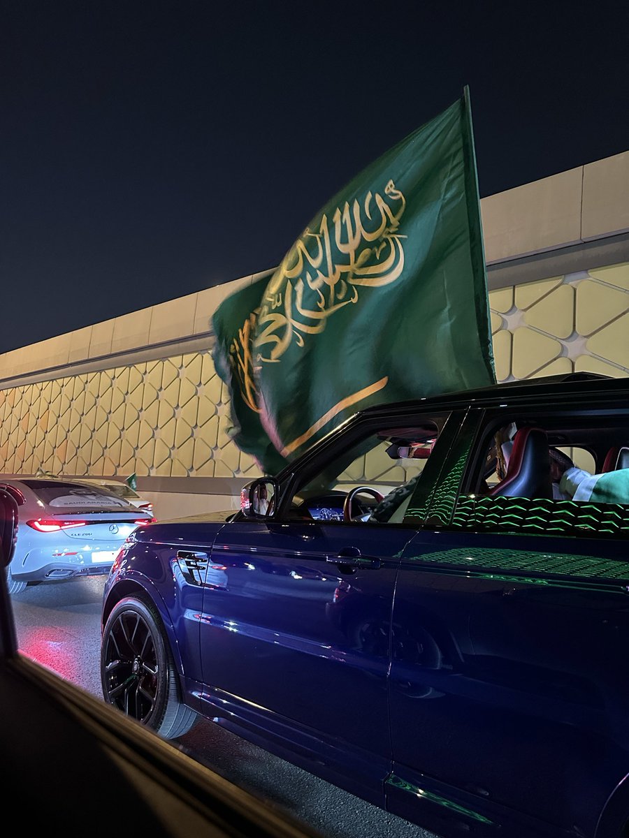F_ALMRHN's tweet photo. حبيبتي، و الحُب ماهو شويّه. 🇸🇦❤️ https://t.co/xatmcW663G