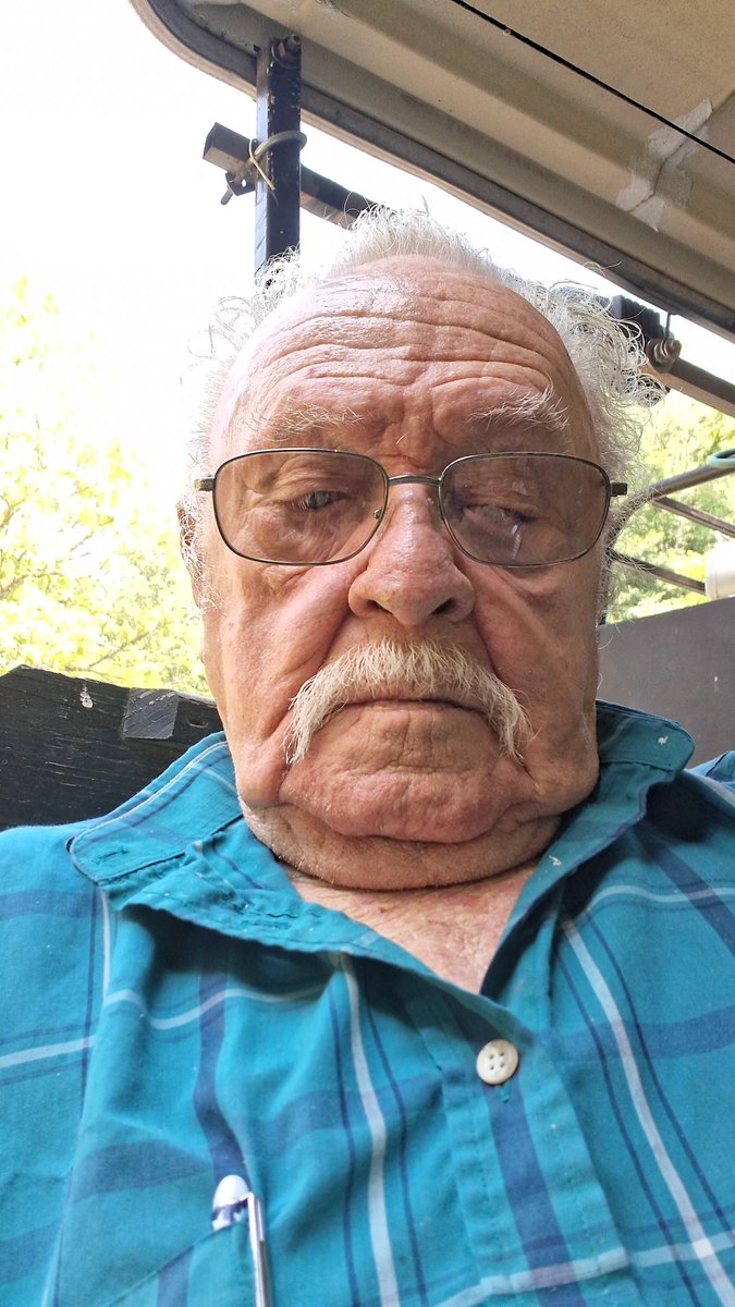 Oliver7nuq's tweet photo. I knew she would never come over,but i know one day i would meet someone 

anybody on here real? https://t.co/cpD0fk1G0A