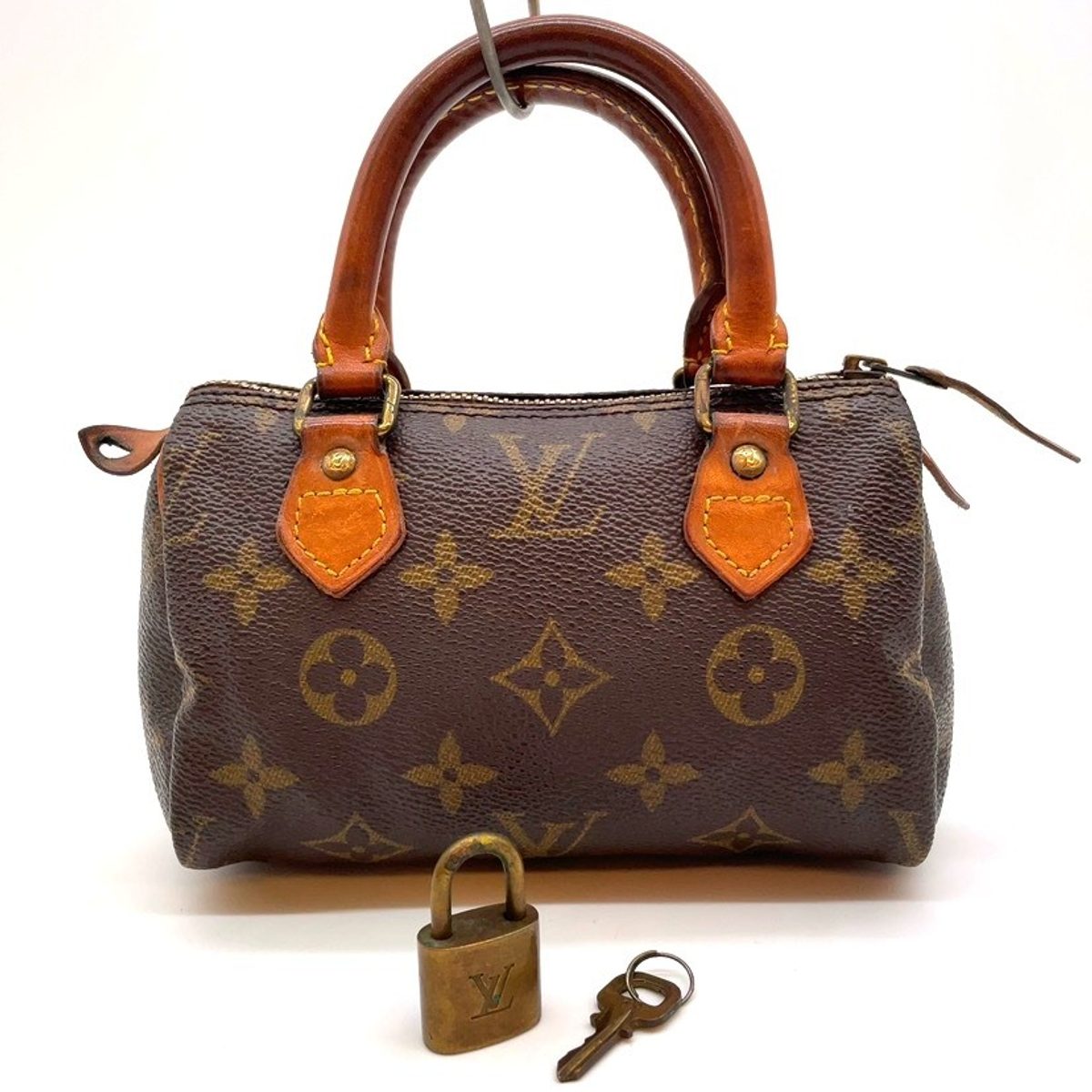 luxurfind's tweet photo. Louis Vuitton Monogram Mini Speedy Handbag Boston Bag
Auction · ends in 8h

Tap the link in our bio to view this item.

#ebaypartner https://t.co/T7QnxSMmUJ