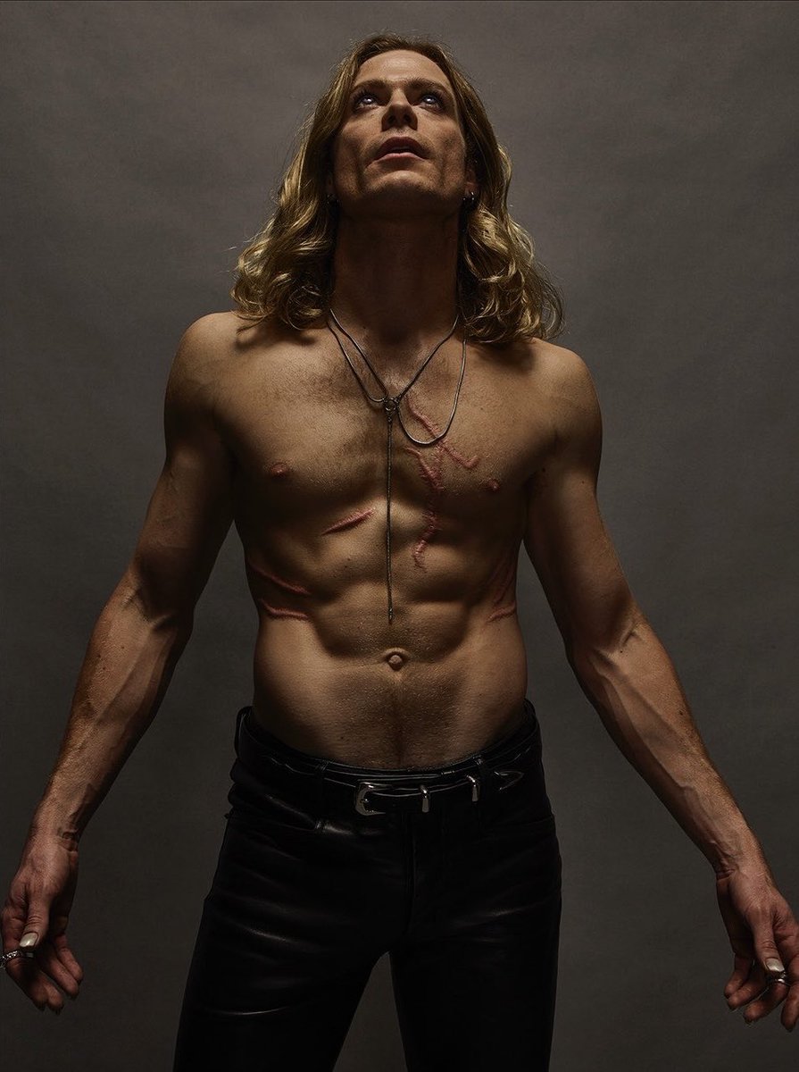 samreidbrasil's tweet photo. PARA MATAR A SAUDADE! Novas fotos de Sam Reid como o Vampiro Lestat! 🤤❤️
©️ @fwo3
🔗: https://t.co/zpxyEschYx
#samreid #samreidbrasil #thevampirelestat https://t.co/xNDJHuhj5n
