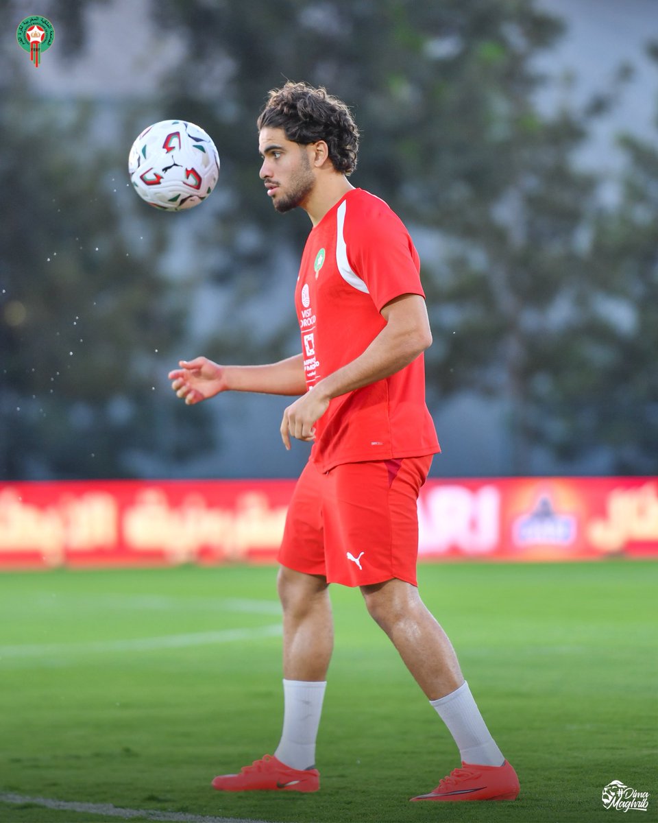 EnMaroc's tweet photo. يواصل منتخبنا الوطني استعداداته لمباراة الغابون ⚡

Preparations continue ahead of Gabon 🤩

#DimaMaghrib 🇲🇦 https://t.co/N7PUKDMLoE