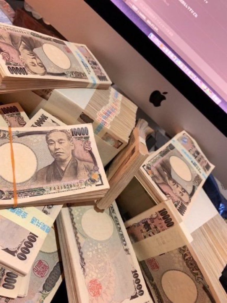 Yekic4j7's tweet photo. もし今日、あなたの銀行口座に200万円が突然振り込まれたら…💴

あなたの生活は楽になると思いますか？

① はい、かなり楽になるでしょう
② いいえ、おそらくあまり変わらないでしょう https://t.co/FYHmNB4Z1o