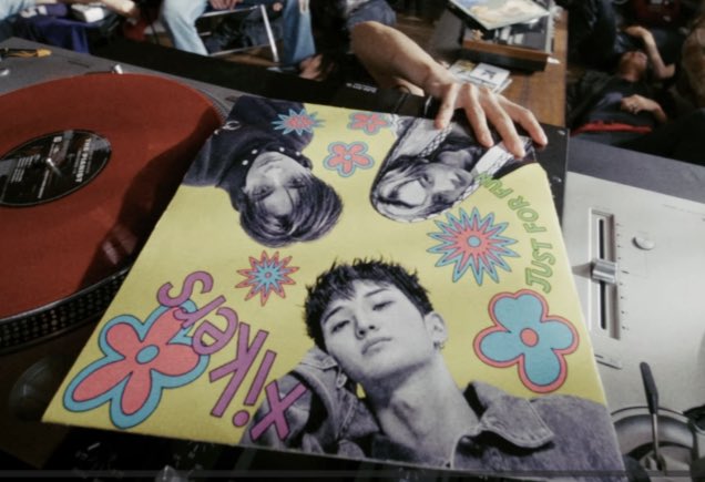 Ikemingii's tweet photo. Hello Roady!
In celebration for the 4mil streams on the Just For Fun M/V I made the vinyl cover/shirt design in beter quality. Use it for your own art projects as you will! ❤️

Obviously I claim zero credits for the original artwork. (No AI used!) (Please read replies!) https://t.co/HWqisLcjar