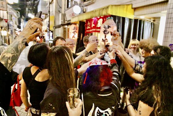 Vaiwatt2018's tweet photo. NY〜Birmingham UK〜周年祭
一瞬で夏がおわったかんじ

秋のVAIWATTは

関西中部ツアー
↪︎ https://t.co/MXtSfVR5Eb

そしてEDO WAVE 2026 新宿ロフト
https://t.co/IdFca6tAUf

たのしみましょう https://t.co/zV3VvzrZPS
