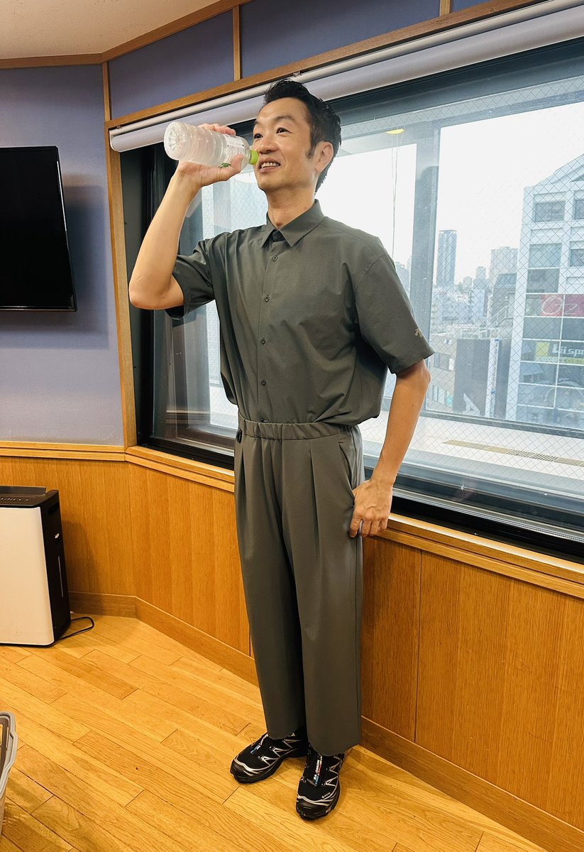 takutoonuki's tweet photo. おはようございます☀

朝はひんやり過ごしやすく
昼間は変わらず30℃まで上昇とか💦

引き続き熱中症に
警戒が必要です。

しっかり水分と塩分補給を。
元気にやっていきましょう！

#おはたく 
#FM802 https://t.co/W5GvqPaaB3
