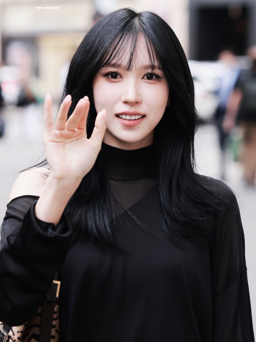 MinapenguinsTw's tweet photo. Mina looks stunning in this outfit 🖤🐈‍⬛
#Mina #TWICE #트와이스 #미나 #トゥワイス #ミナ #ONCE #MyouiMina https://t.co/RrQvBM78oF