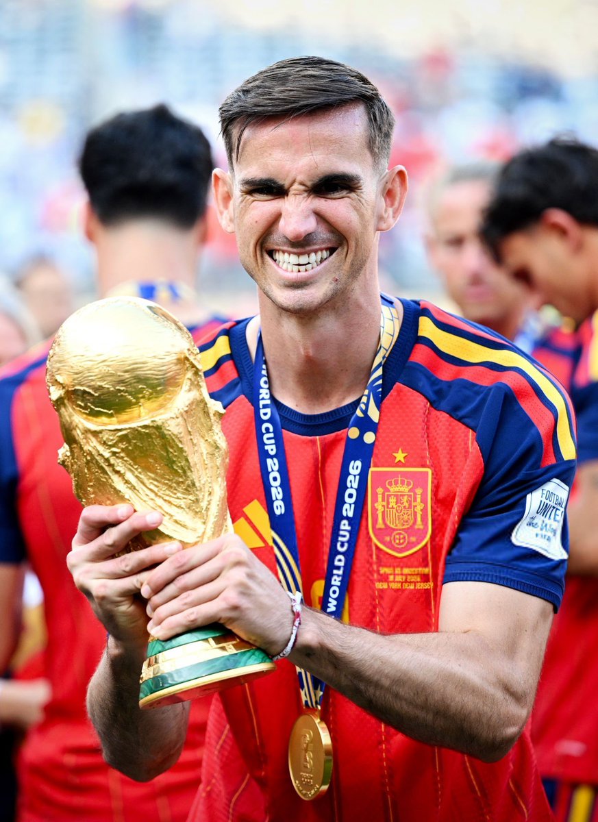 centregoals's tweet photo. 🚨🚨🎙️| Fabián Ruiz on the Ballon d'Or: 

"I am the player who has won the 𝐌𝐎𝐒𝐓 titles." 🏆 https://t.co/1upFcSbsd7