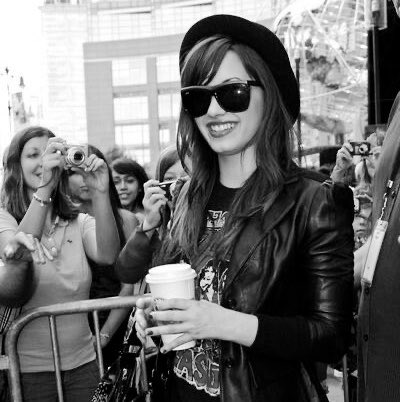 demiheaven's tweet photo. demi lovato na era dont forget é patrimônio histórico dos lovatics https://t.co/KBZLwh5V8U