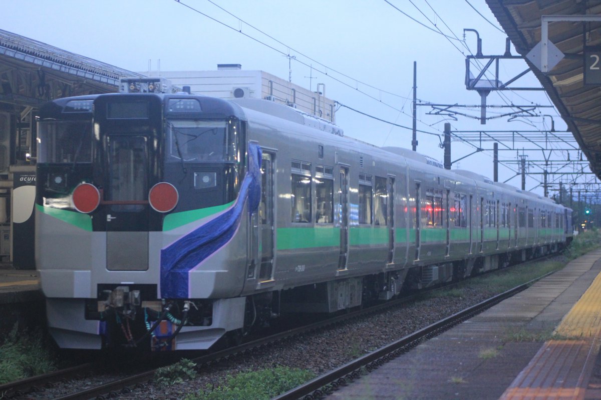 hetcq's tweet photo. 9/24 8561レ 739系甲種輸送
#鉄道 #739系 #甲種輸送 https://t.co/6i74CiNdrQ