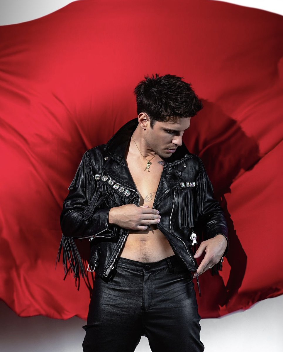 Jude_Swatexiles's tweet photo. Bi people are the hottest🥵😮‍💨 #RonenRubinstein https://t.co/5KCtVBsubS