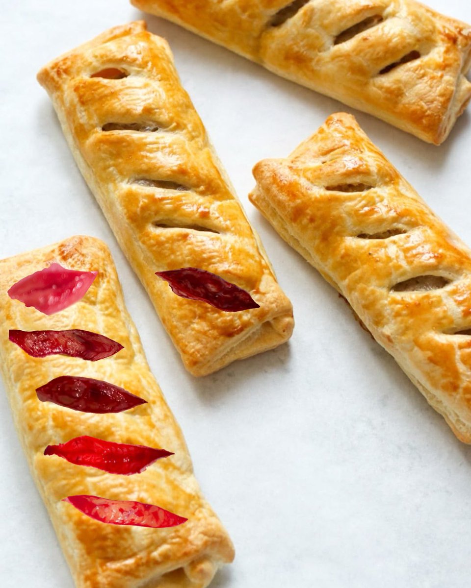cutecoreeee's tweet photo. I made strawberry jam rolls generated
In my #shed https://t.co/VVqr6YsTAG