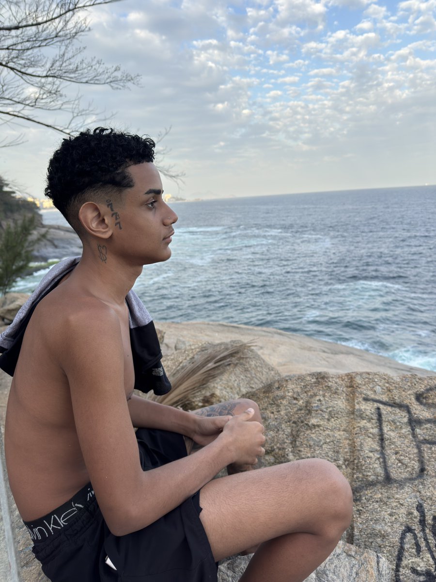 MorettiVitorx's tweet photo. sdd ja do rj🌊 https://t.co/JD6DJ9h4PQ