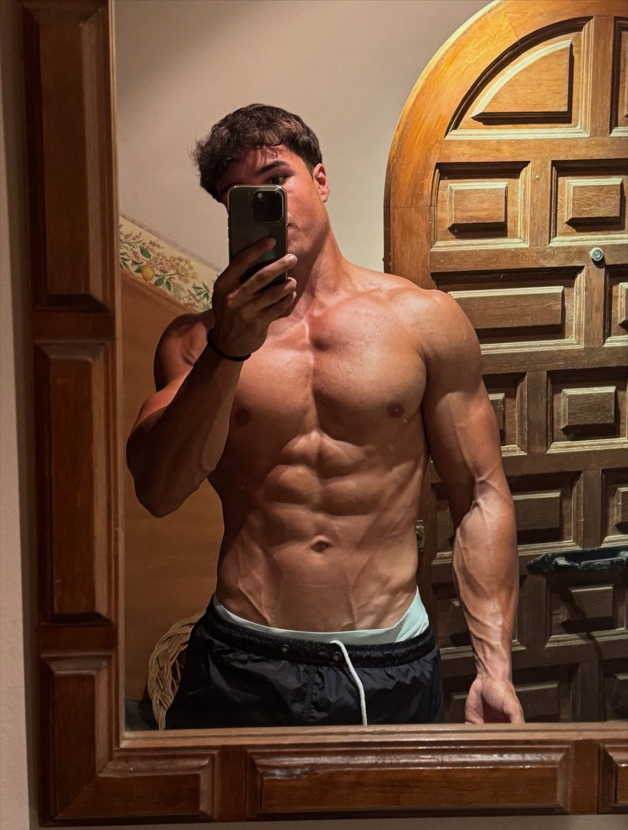 johnjones888's tweet photo. Pay up, broke bitch.
Your wallet exists to feed me

#findom #cashfag https://t.co/pYKr1MhSdC
