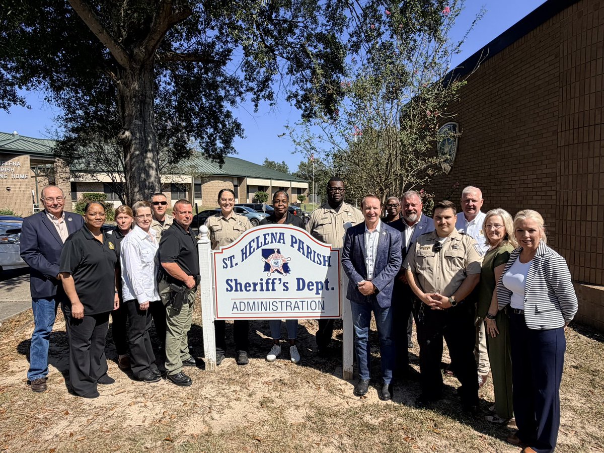 JeffLandry's tweet photo. While in St. Helena Parish, I had to make a stop at the Sheriff’s Office to thank Sheriff Chutz and his team for all they are doing to keep our streets safe! https://t.co/fsWyy19H4u