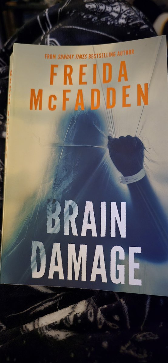 _ReaperOfPages_'s tweet photo. Officially finished... that ending left me happy with the outcome... but furthermore I put my current TBR into a spinning wheel... and my next choice now that I've finished Starside, The Poison Daughter and now Brain Damage...
My next book choice is.... https://t.co/qImXAuZtHr