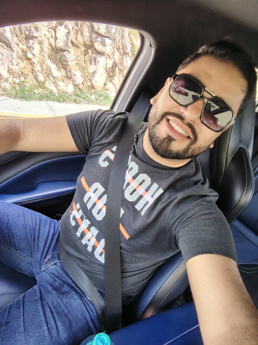 jozzafatherrera's tweet photo. Una foto por qué andamos de buenas. 😁 https://t.co/Gpr6O41sN0