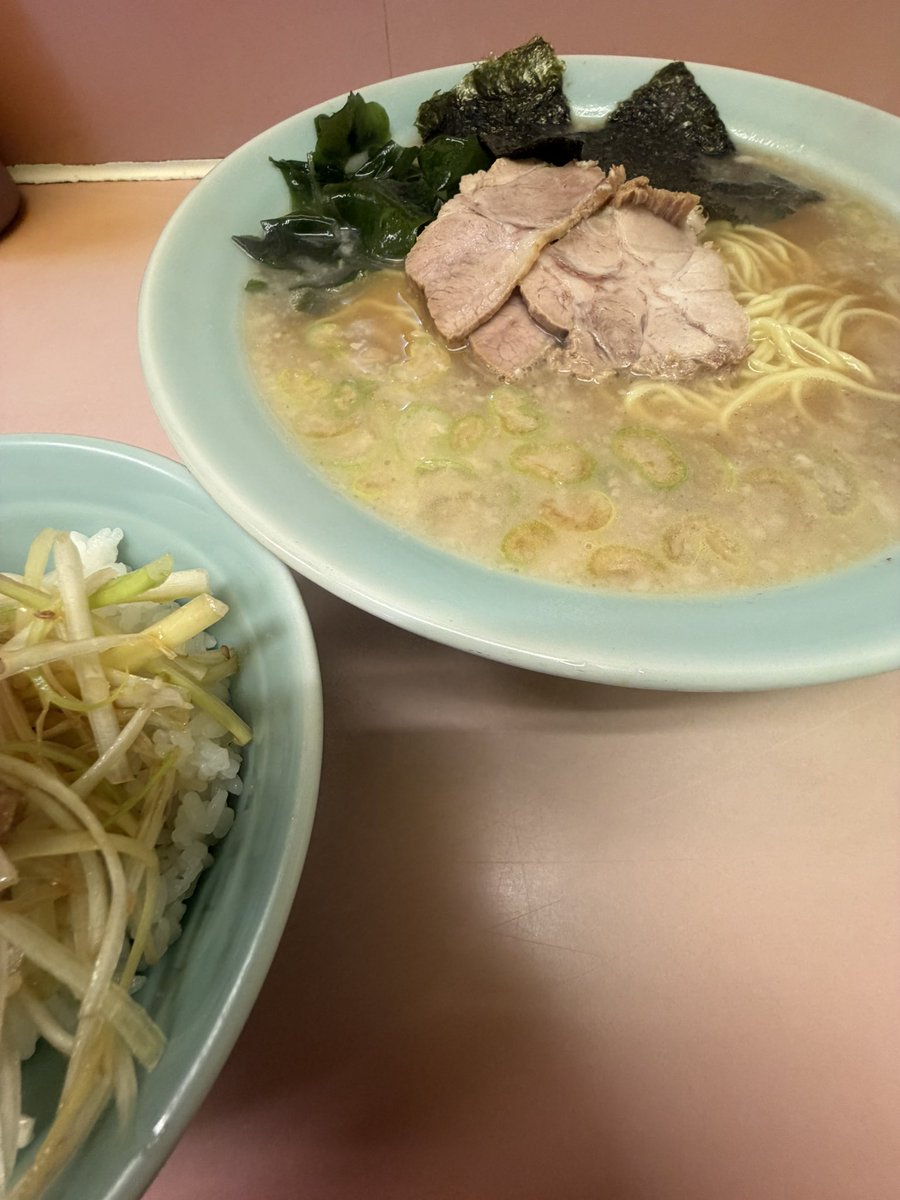 harada_tomohiro's tweet photo. 9/24 𝚃𝚑𝚞. 連休明け… 朝ﾗｰﾒﾝ
ﾗｰﾒﾝｼｮｯﾌﾟ椿 新奥多摩街道店
ｲﾁｲﾁ(ﾗｰﾒﾝ×1 ﾈｷﾞﾗｲｽ×1)

#羽村 #小作台 #飯能 #ﾗｰﾒﾝｼｮｯﾌﾟ #新奥多摩街道店 #ﾗｰﾒﾝｼｮｯﾌﾟ愛好会 #ﾗｰﾒﾝｼｮｯﾌﾟ同好会 #多摩組 #ｲﾁｲﾁ #ﾗｰﾒﾝ #ﾈｷﾞﾗｲｽ https://t.co/0AxBfaTlfI
