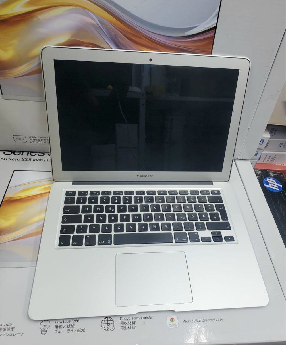 Teccosscomputer's tweet photo. @ksh.45,000
Apple Macbook Air 2017
Intel core i5
8gb ram
256gb ssd
13.3" display
Backlit keyboard https://t.co/Pahe4L7awi
