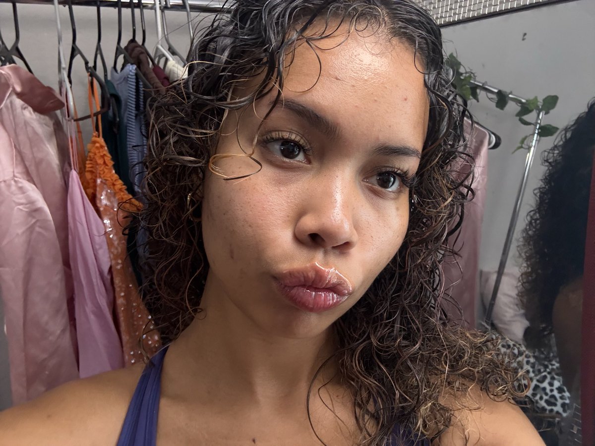 aa__bold's tweet photo. I have a crush on myself! ❤️￼￼ #fyp #selfies https://t.co/ySePGAb4ZK