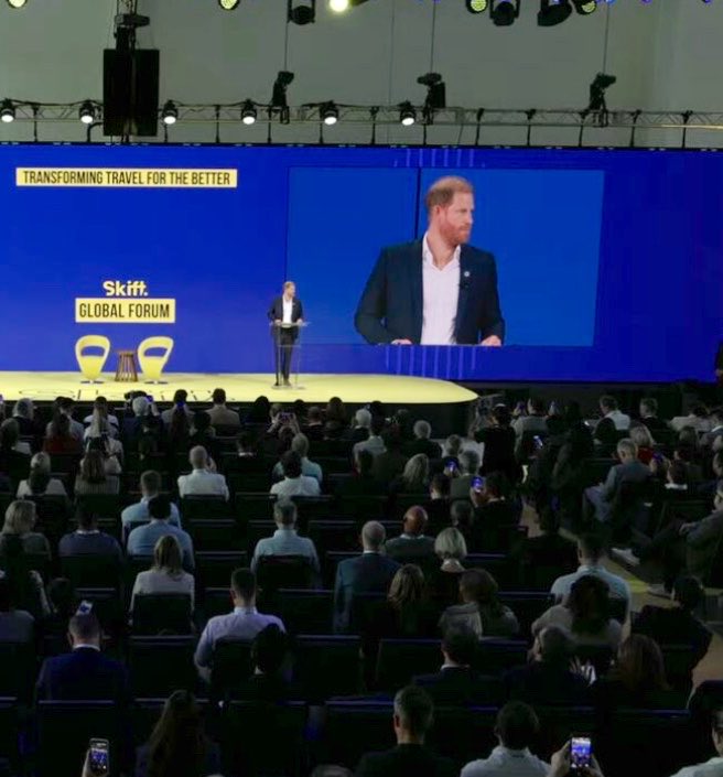 ChrisBaronSmit1's tweet photo. 🆕 Prince Harry, Duke of Sussex, Founder of Travalyst speaks at the Skift Global Forum in NYC. 

The Duke attended alongside EU Commissioner for Sustainable Transport and Tourism, Apostolos Tzitzikostas.

#PrinceHarryinNYC https://t.co/2QIQAonhwS