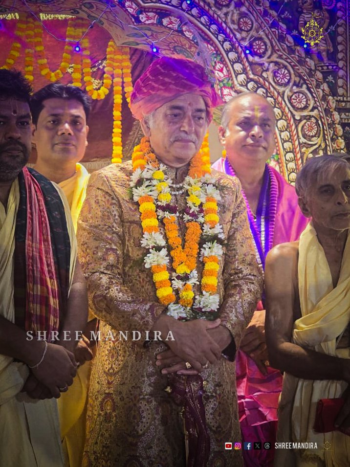 shree_mandira's tweet photo. https://t.co/4jESgshJWA