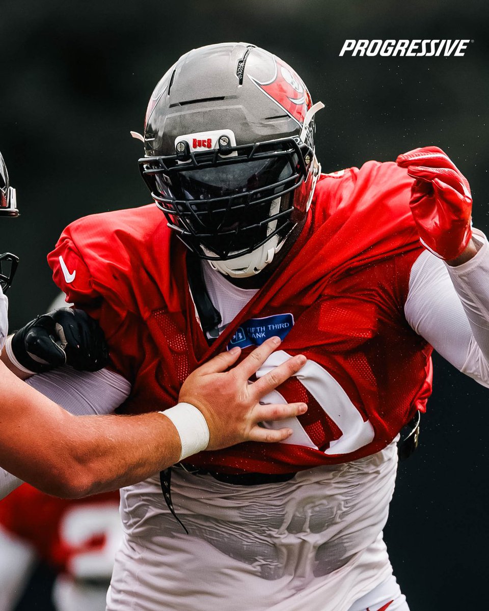 Buccaneers's tweet photo. Setting the course to Week 3 🏴‍☠️ https://t.co/BGbKtesmdB