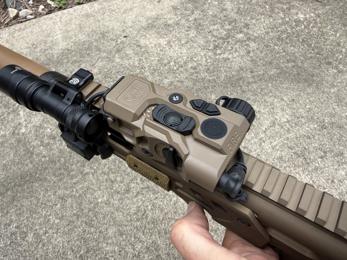 MAC_Arms's tweet photo. This is my favorite rifle, and that's not something I generally say. I find myself always grabbing it when I need a rifle. It's a @sigsauerinc .300BLK MCX Rattler with a Romeo9T sight, Sig can, @SureFireLLC Mini Scout and a SMSLaser from KOmbat Solutions. https://t.co/1pLqp2JvNn