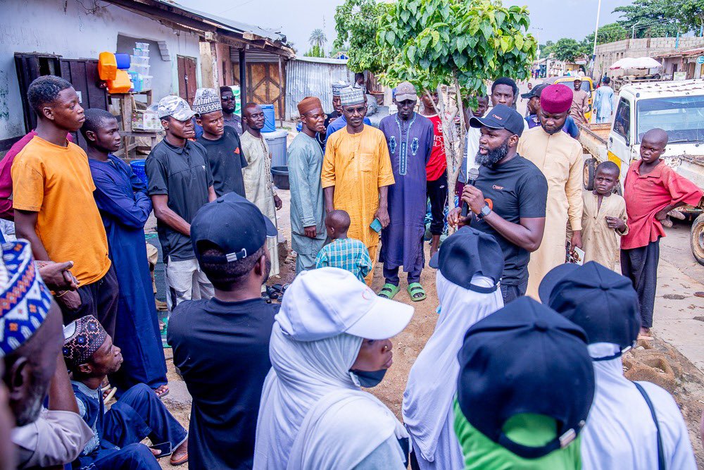 SafiyyaSCF's tweet photo. Today, Amaru Market, Zaria City became another stop in our Sickle Cell Disease and Newborn Screening Awareness Campaign.

We met people, listened to questions, shared information and reminded our community:

#SickleCellAwarenessMonth #NewbornScreening #KnowYourGenotype https://t.co/rHwyUsEuph