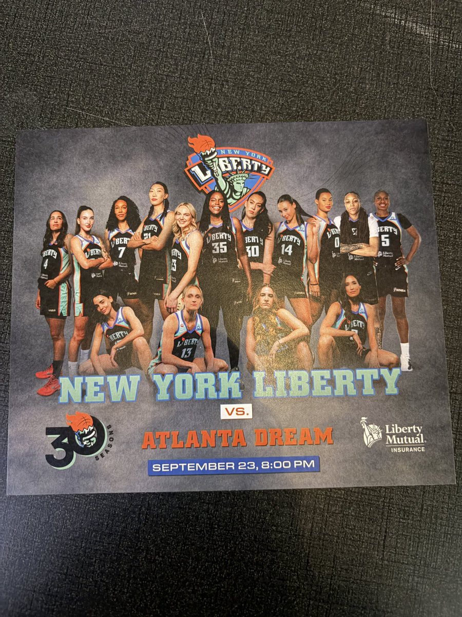SSN_Liberty's tweet photo. Really nice stuff for the fans coming to Barclays Center tonight. 

On arrival, each fan will receive a small replica origins court. 

Then on every seat is a team photo/card of tonight’s game and the players on both teams  (something I think would be nice at every home game) 

#WNBA #SEAFOAMSZN