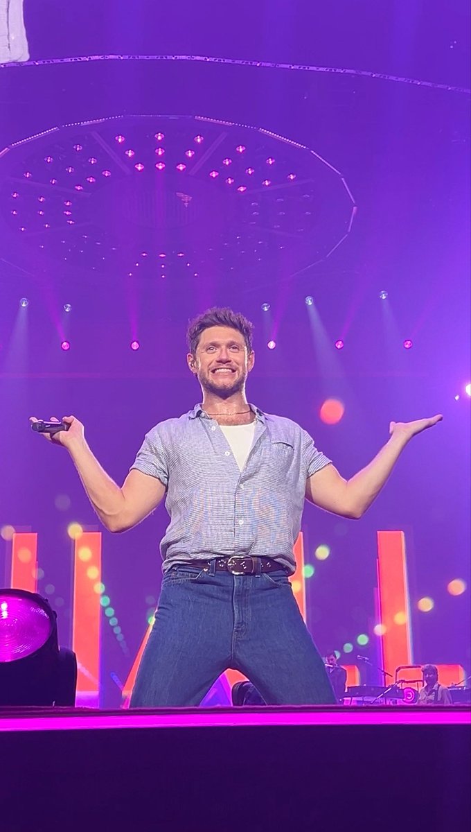 bearnialler's tweet photo. NIALL JAMES HORAN 😭 you killed me https://t.co/EGDlU87jWB