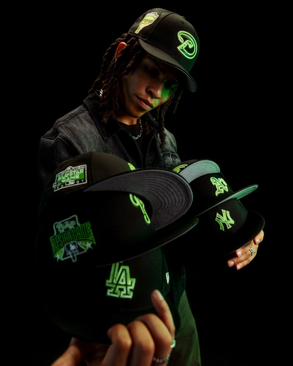 HatClub's tweet photo. Neon Shadow brings the nightlife with six New Era 59FIFTYs, packed with bold neon logos, radiant details, and a Glow-in-the-dark finish that refuses to fade into the dark. 💡 

Catch the buzz on 9/25 at 9AM PST/12PM EST on the app, website &amp; in-store! 💡

https://t.co/xZzjx7f3fh https://t.co/lQSUdgkxsl