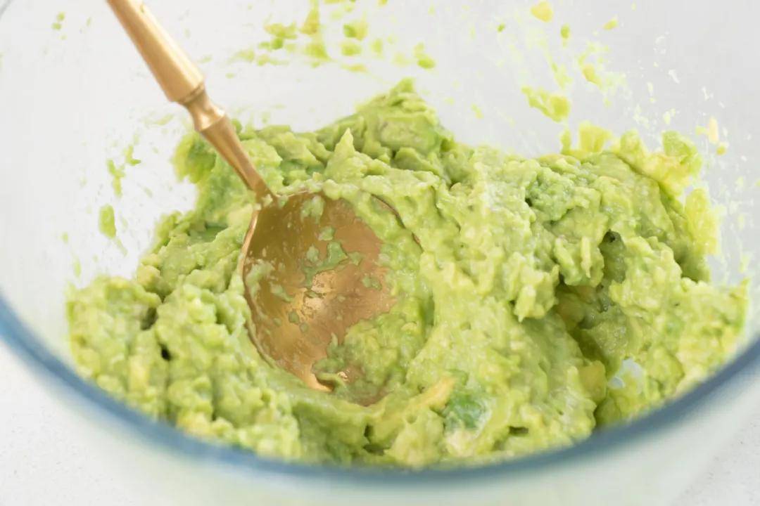 ElinoreDebaca's tweet photo. Aguacate mexicano ultra fresco! Cremoso, dulce y sin imperfecciones, ideal para tostadas, guacamole o platos. （来自墨西哥的超新鲜牛油果！绵密香甜，无瑕疵，完美适配吐司、牛油果酱或各类菜品。） https://t.co/uksg1CHKM6