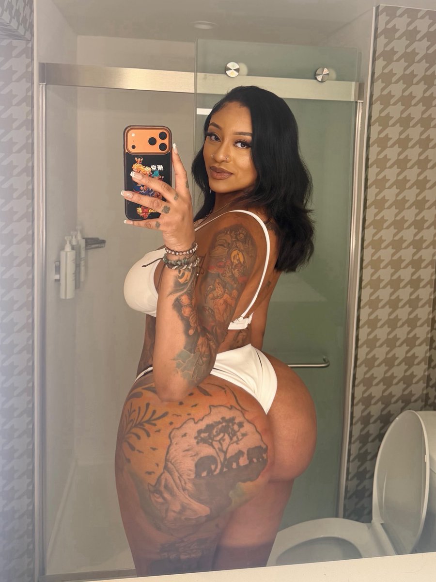 NigerianAmazon's tweet photo. Hair up or 
Hair down ? https://t.co/4EKRyMOmgc
