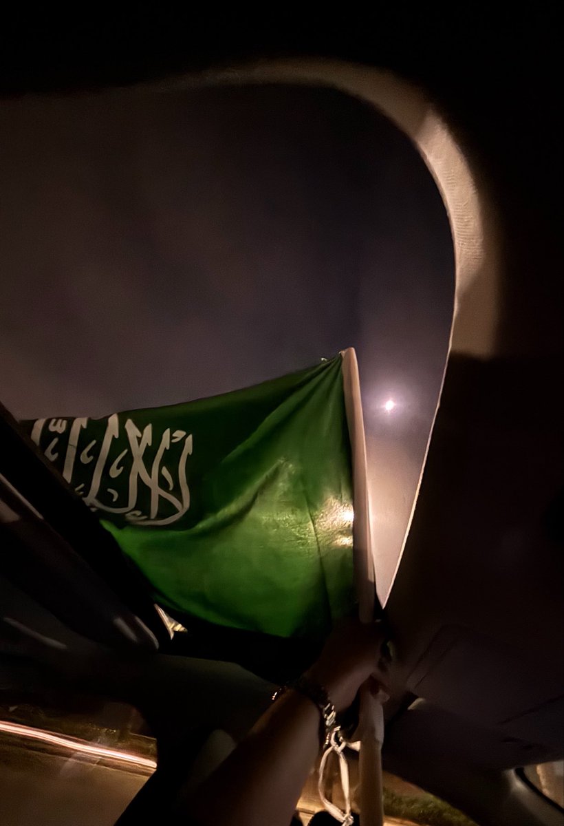 N0NEror's tweet photo. 💚🤍 https://t.co/GKDiMsEyNJ