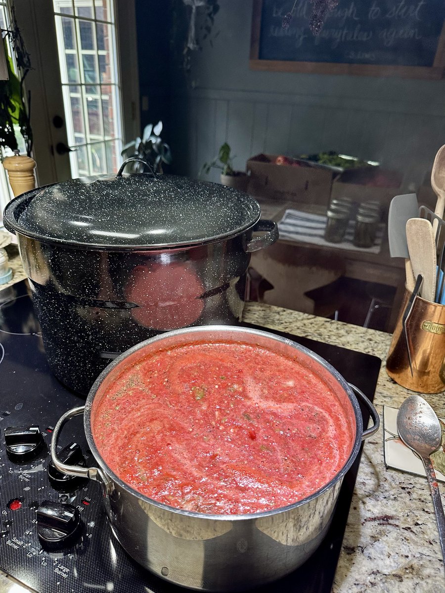 green3quarterAc's tweet photo. Canning some more salsa and tomato sauce today. So much fun. https://t.co/GLae9R1G3N