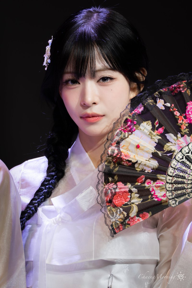 chaengmorning's tweet photo. 챙모닝 🌞
#이채영
#fromis_9 https://t.co/n0JajT5W6g