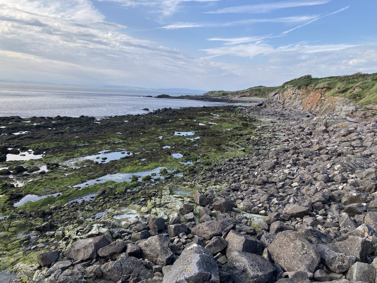 AlBuHarg's tweet photo. Half Moon Bay near Heysham, proposed to my wife on that headland (obviously without the nuclear power station as a backdrop!)
#Coastline #Lancashire #Heysham https://t.co/wpGrx1knD3