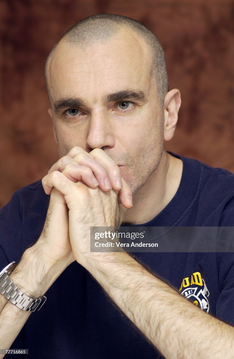 lumascut's tweet photo. bald daniel day lewis promoting gangs of new york https://t.co/QuPF6PPjJR