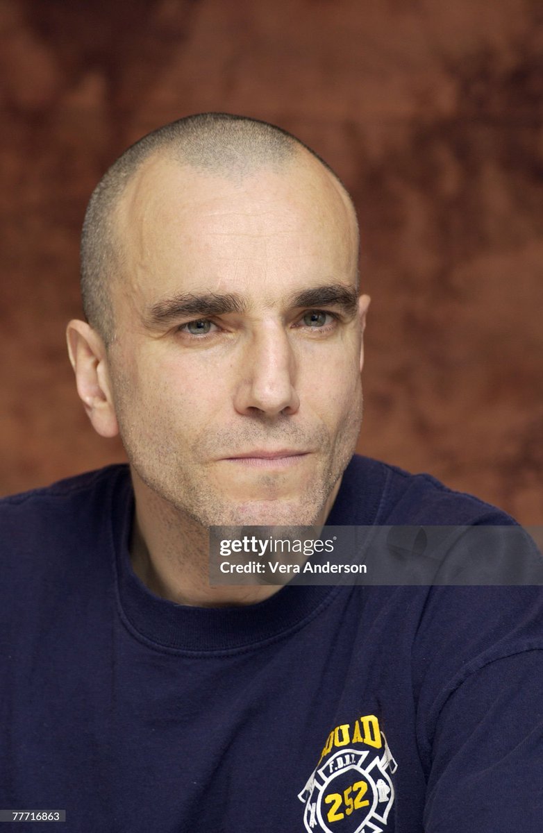 lumascut's tweet photo. bald daniel day lewis promoting gangs of new york https://t.co/QuPF6PPjJR