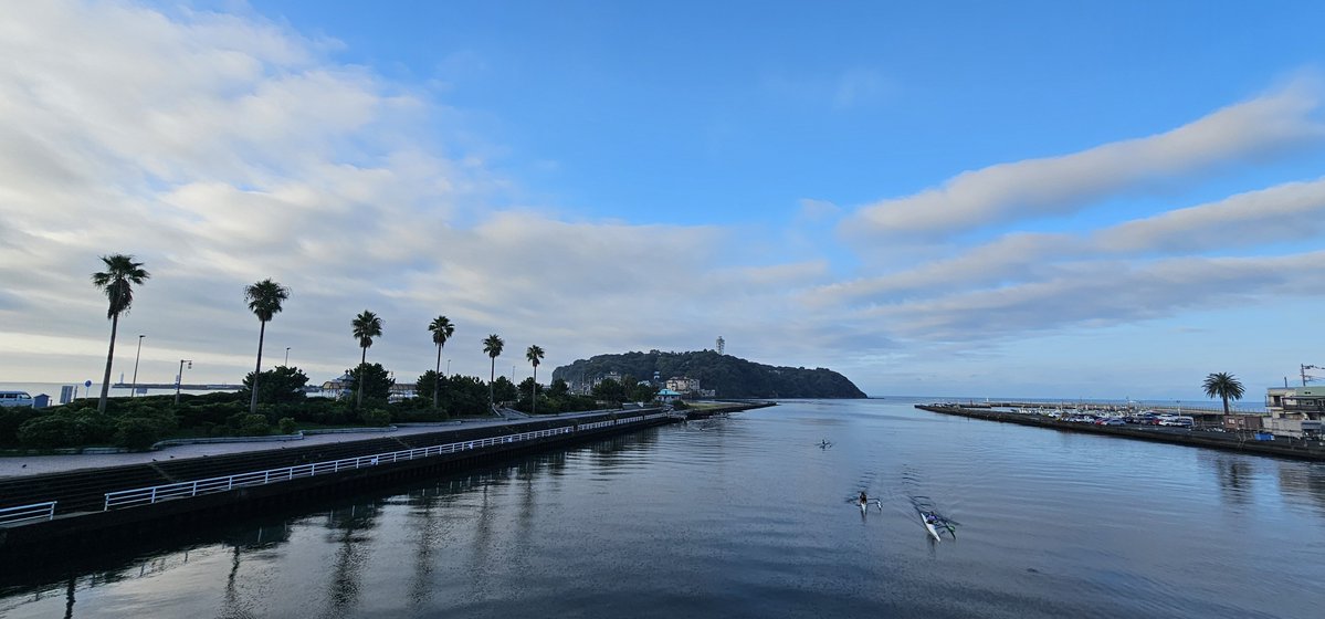 shonanheaven's tweet photo. 今朝の江ノ島 https://t.co/7iG6gpkGrx