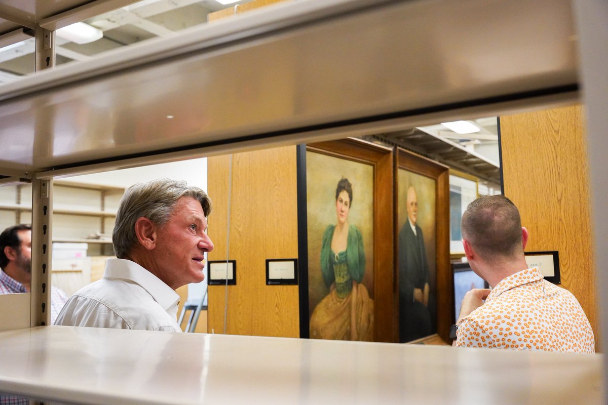 UT_President's tweet photo. Did you know Hoskins Library was once called UT’s Central Library when it opened in 1931? 📚

Nearly 100 years of history are inside these walls. It was great to tour Hoskins Library and the Carriage House at @utknoxville and get a behind-the-scenes look at the incredible collections, spaces and the great work being done by our ROTC programs.

Thanks to Dean of University Libraries Steve Smith for showing us around, and great to have John Zomchick and Mike Brady along for the tour!