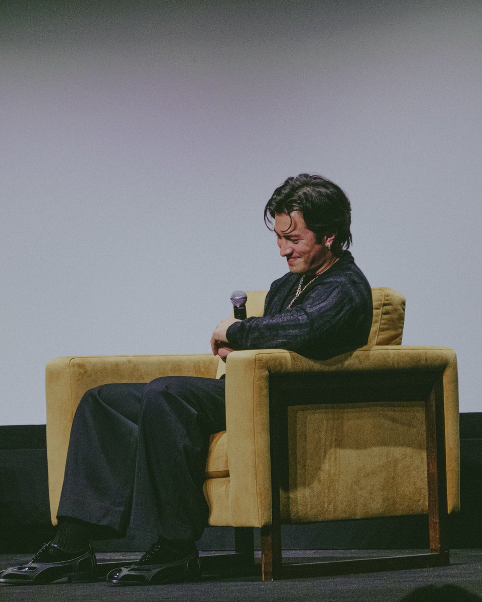 hudsonwupdates's tweet photo. More Hudson Williams at TIFF last week! 🩷 (via gaby_ravy) https://t.co/KkBdPjlXpa