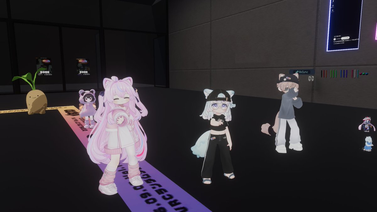 Sam_VRChat's tweet photo. #VRCランダムダンス 練習会に参加してきました！
いろんな曲の振り付けを覚えられて楽しかったです！
本番でもちゃんと踊れるように、練習していきたいです！ https://t.co/EMWeKSOqFU