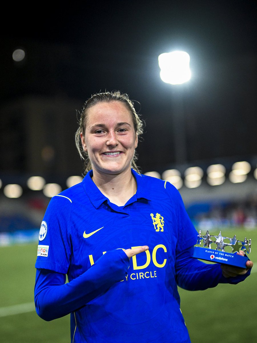 ChelseaFCW's tweet photo. Match winner and Player of the Match for Wieke. 👑

#UWCL https://t.co/U6D35e23qJ