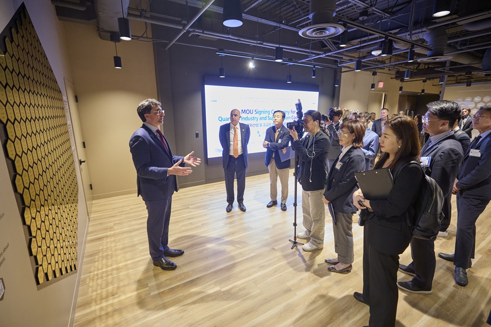 Congratulations to SDT, Inc. on being at the forefront of Korea’s quantum ecosystem! We were honored to host you today at our Executive Briefing Center in College Park, Maryland. #IonQ #QuantumIsNow #QWC2026 #IonQEBC #KoreaQuantum 📷 📷 📷 📷 additional source image 4