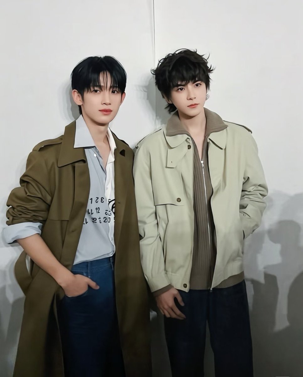 mabel_Nyx's tweet photo. พัคชีอู ลู่ซือถง หล่อน่ารักทั้งคู่เล้ย 🤎

#PARKSIWOOMFWSS27
#PARKSIWOO
#박시우
#MM6MaisonMargiela https://t.co/huE8OF4n0G