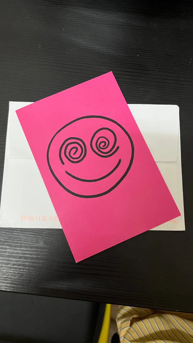 TheHSPortugal's tweet photo. O Snail Mail chegou a Portugal 🇵🇹 🐌

Uma tugarrie recebeu um postal em comemoração para a Together Together Tour 2027 em Portugal!

via: beesiie https://t.co/oXeQsD3Gmu
