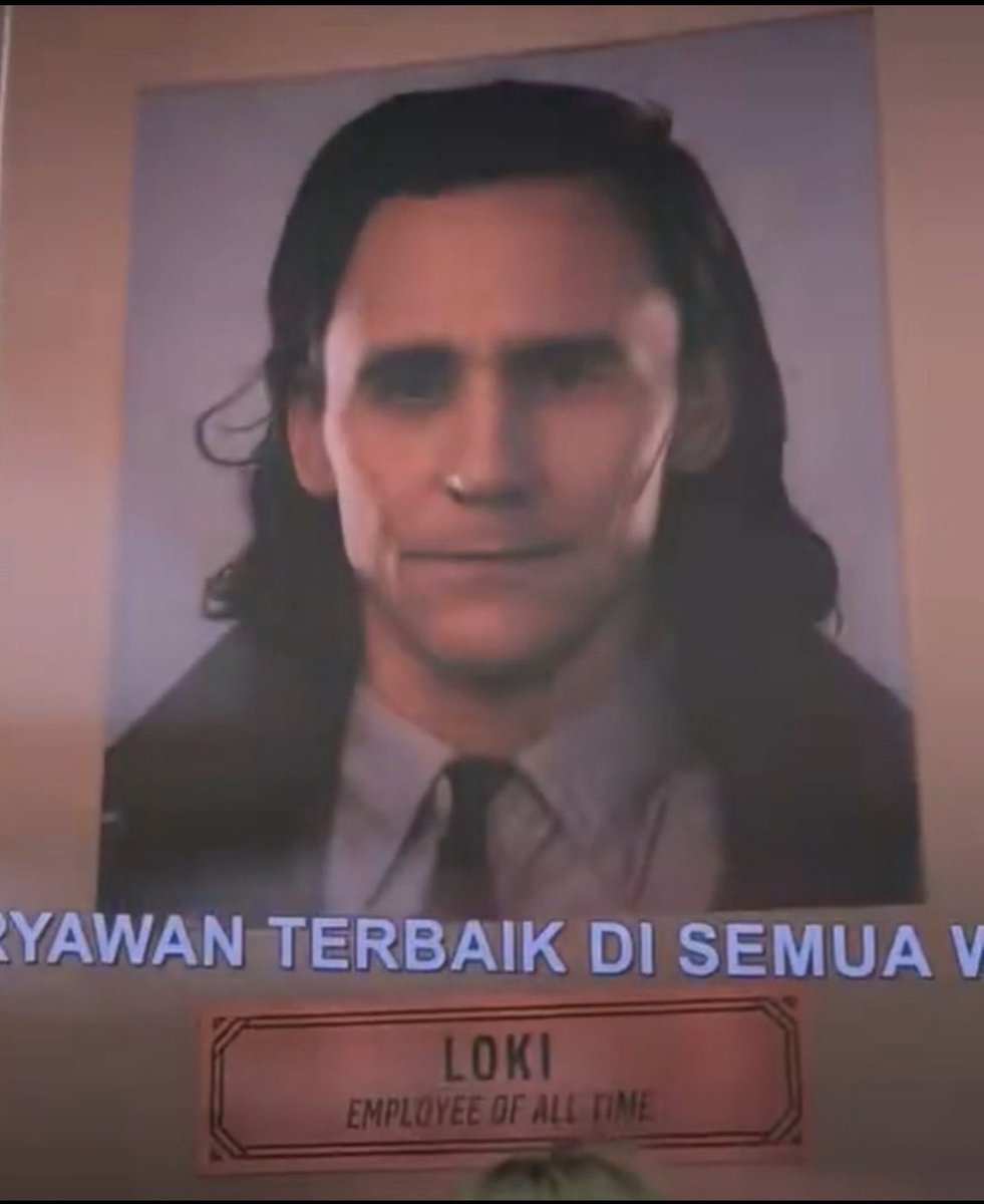 TricksterWolf3's tweet photo. “Employee of all time” Im going insane omg 😭😭😭#loki #doomsday https://t.co/8aROsY6d5s