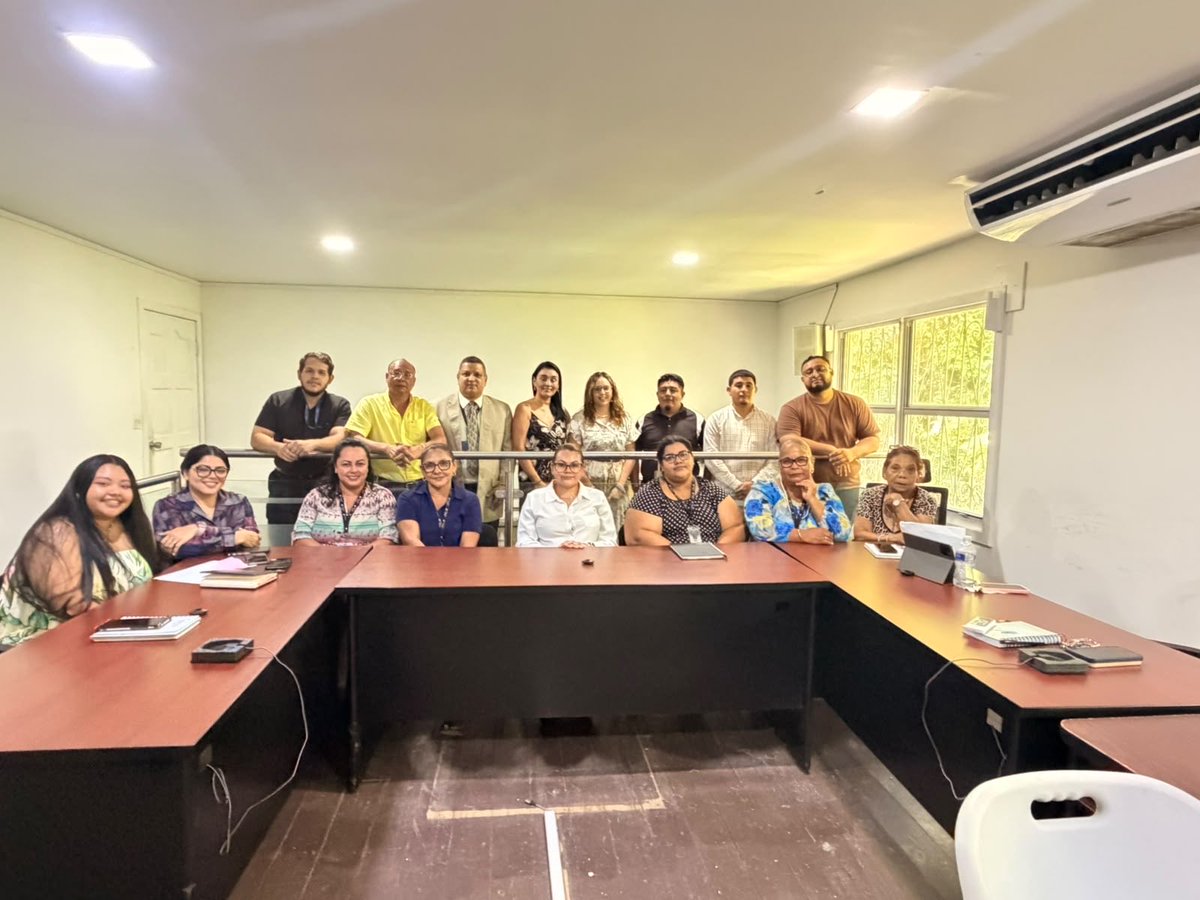 GeneroPj's tweet photo. Los días 22 y 23 de septiembre, desarrollamos en Roatán dos jornadas de sensibilización sobre género y derechos humanos de las mujeres, dirigidas al personal del Poder Judicial en la zona.
@PJdeHonduras 

#UnidadDeGénero #DerechosHumanos #PerspectivaDeGénero #JusticiaConIgualdad https://t.co/0tfkoYiWgX